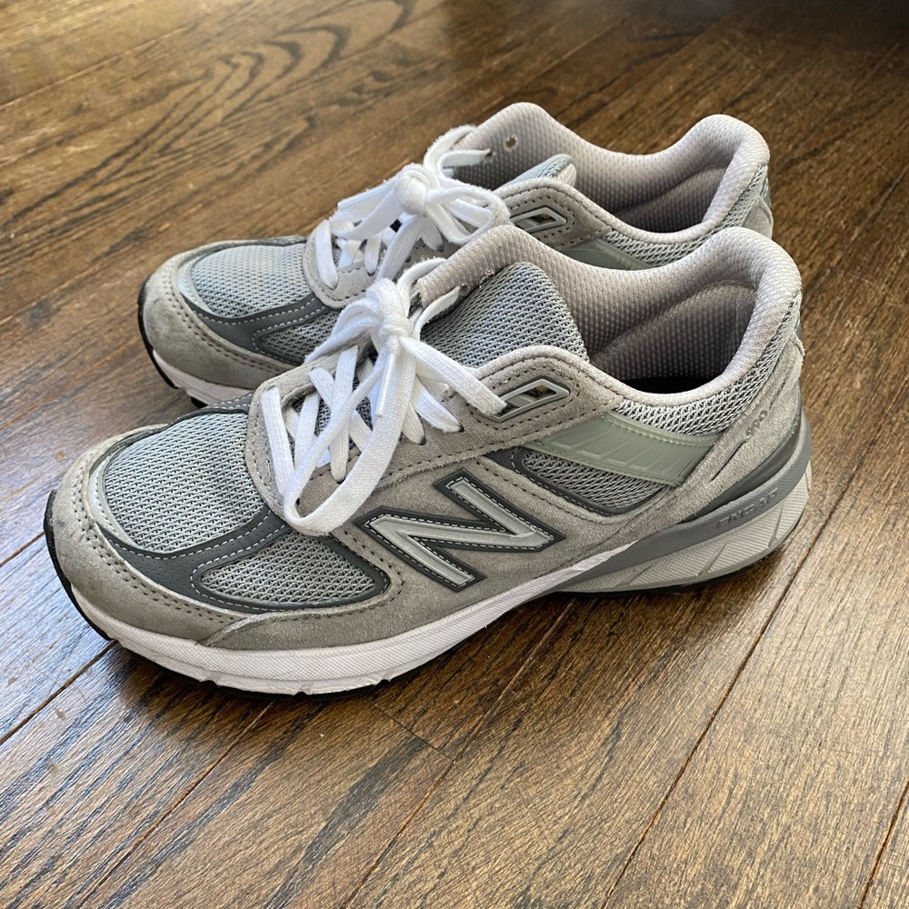 New Balance 990v5 Grey Sneakers
